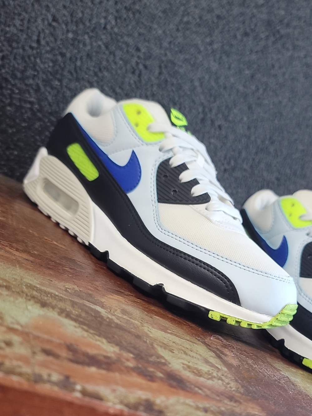 ๐ฅ Nike Air Max 90 ๐ฅ "White Blue Tint Volt" Wmns 9, Great Cond! Fast Shipping - Picture 5 of 12